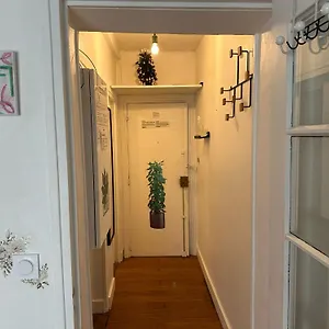 Apartment Mon, Paris